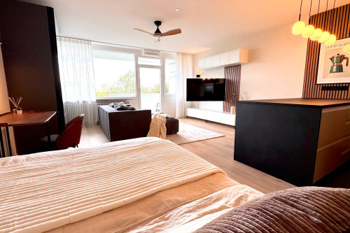 Move in with just your suitcases…Fully furnished studio, incl. kitchen, furniture, electricity, internet - Gallery - 18