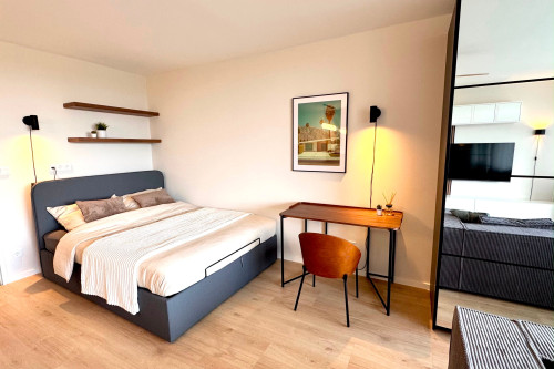 Move in with just your suitcases…Fully furnished studio, incl. kitchen, furniture, electricity, internet - Gallery - 13