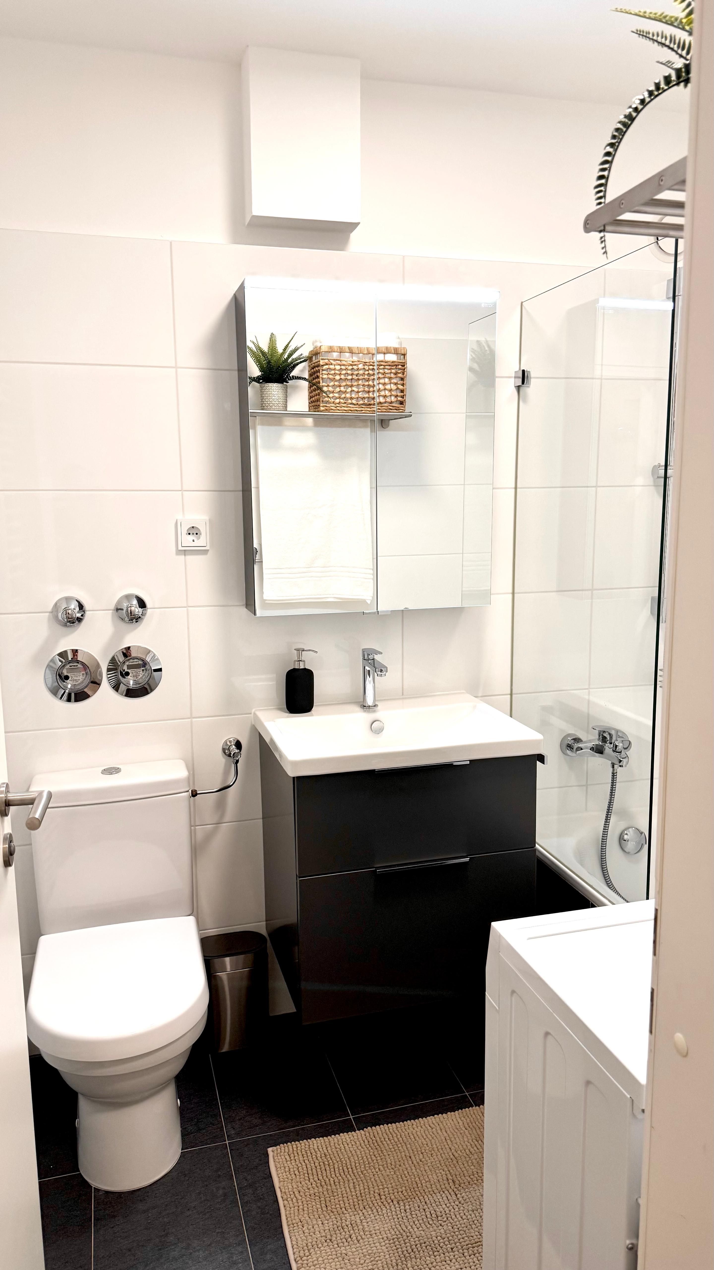 Move In With Just Your Suitcases…Fully Furnished Studio, Incl. Kitchen, Furniture, Electricity, Inte - 4
