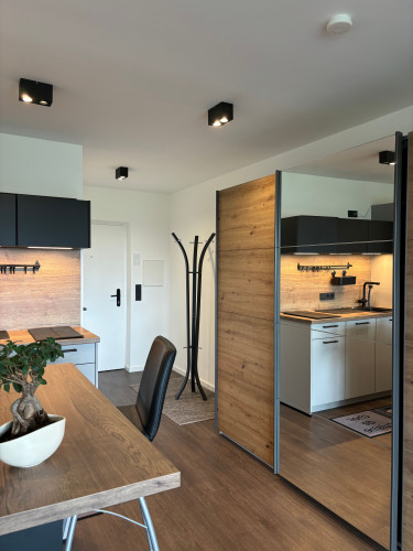 Bright & Modern Studio in Schwabing | Top Location | Great View
