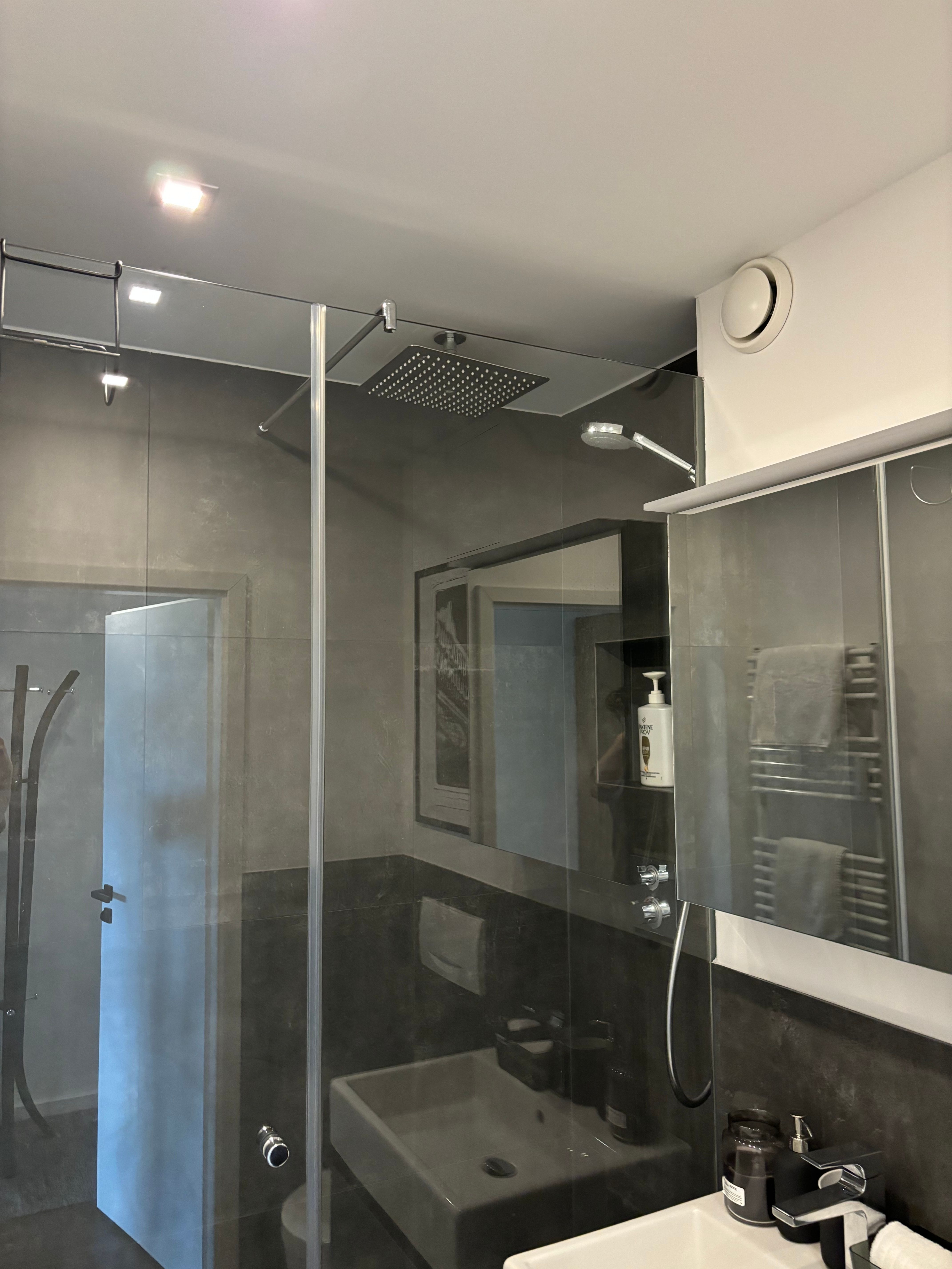 Bright & Modern Studio In Schwabing | Top Location | Great View - 5