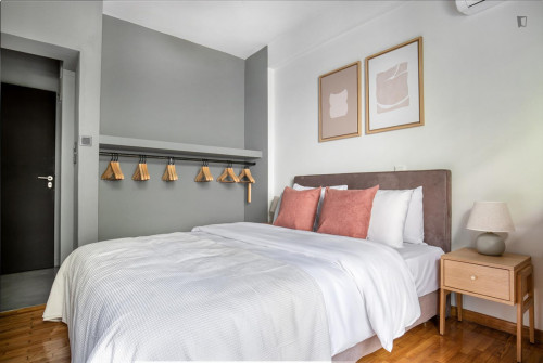 Inviting 1-bedroom flat in Paleo Faliro