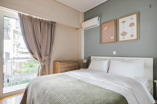 Welcoming 2-bedroom flat near the Megaro Moussikis subway station - Gallery - 10