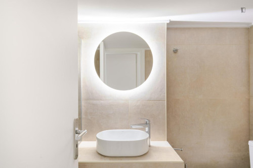 Welcoming 2-bedroom flat near the Megaro Moussikis subway station