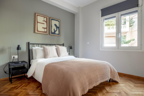 Inviting 2-bedroom flat near the University of Economics and Business - Gallery - 10