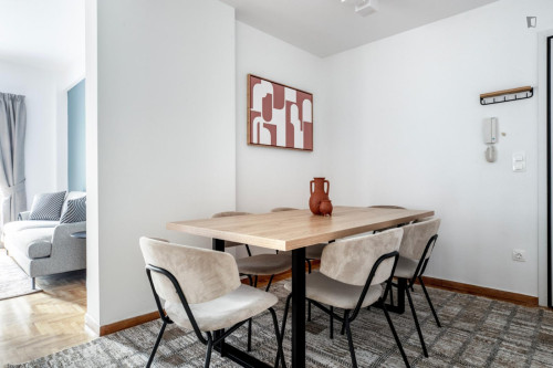 Inviting 2-bedroom flat near the University of Economics and Business - Gallery - 11