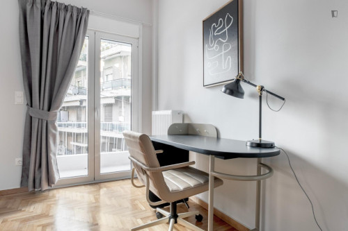 Inviting 2-bedroom flat near the University of Economics and Business - Gallery - 17