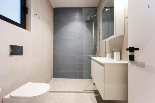 Powerful Studio close to  Athens University of Economics and Business - Gallery - 8