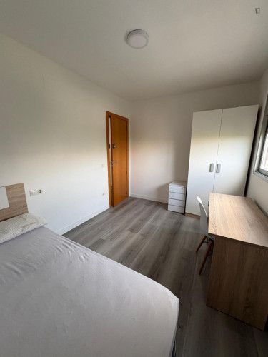 Amazing single bedroom close to EOI Castelló de la Plana