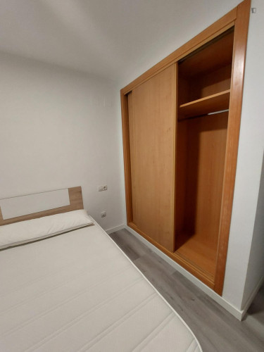 Excellent single ensuite bedroom close to EOI Castelló de la Plana