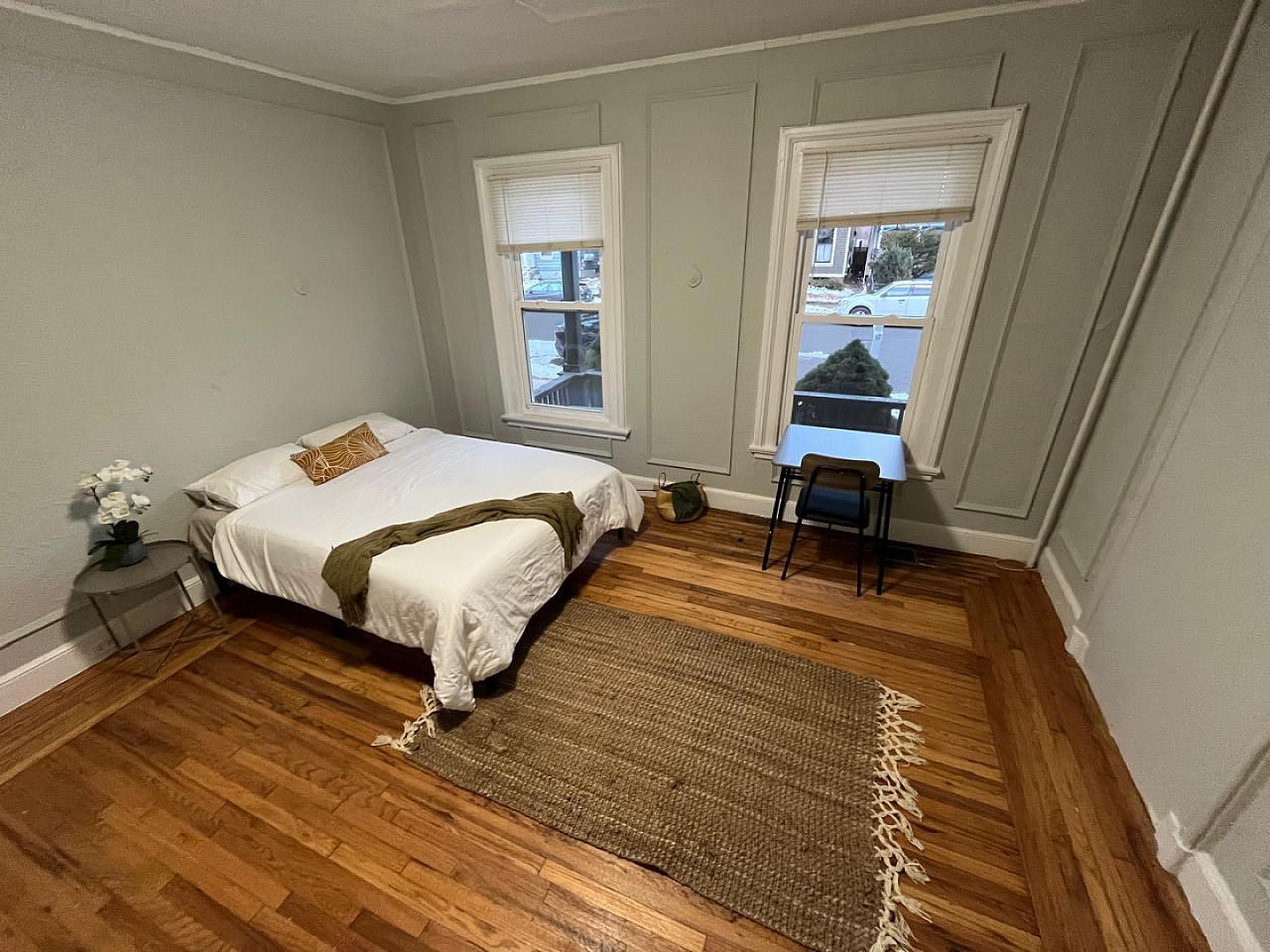 Private Bedroom - 4