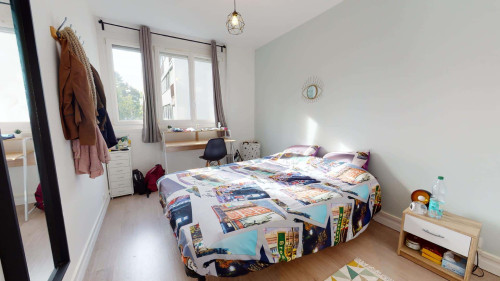 Room in Avenue des Thébaudières, Saint-Herblain for 73 m² with 3 bedrooms