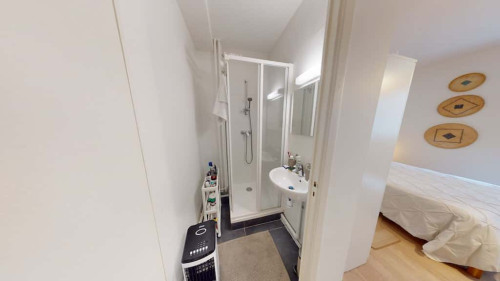 Room in Cours Aristide Briand, Caluire-et-Cuire for 115 m² with 6 bedrooms