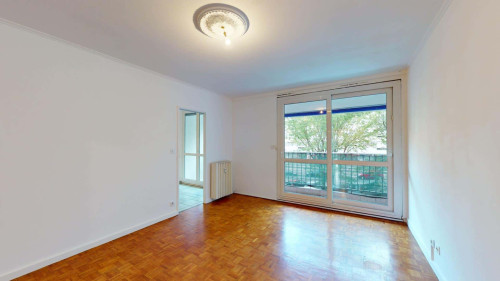 Apartment in Avenue des Champs Perdrix, Dijon for 83 m² with 3 bedrooms