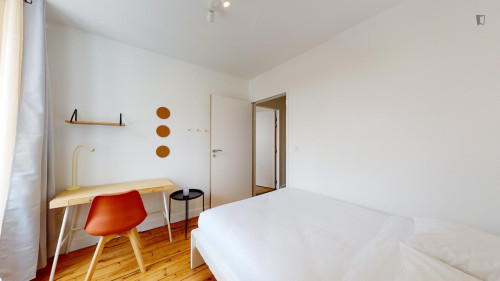 Cosy single ensuite bedroom with a kitchenette near Palais Gallien - Gallery - 2