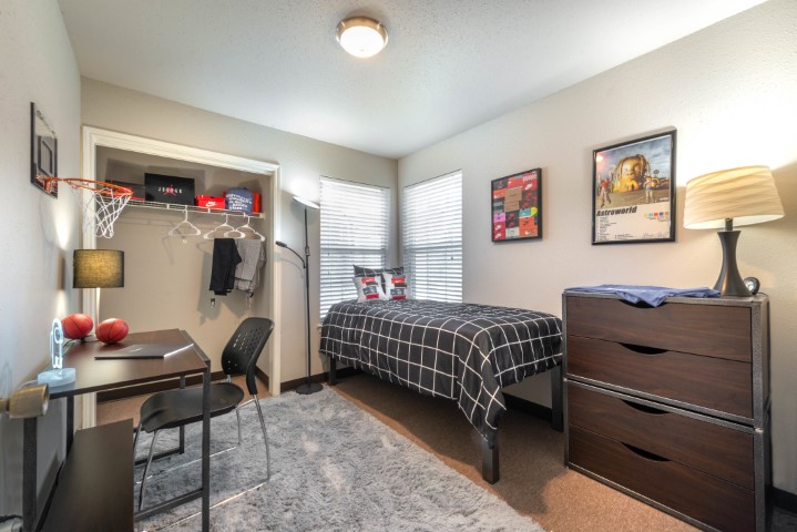  4 Bedroom - 2 Bath  -  University Meadows, UMSL Housing  - Gallery -  5