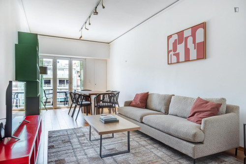 Bright 2-bedroom flat near the Megaro Moussikis subway station - Gallery - 26