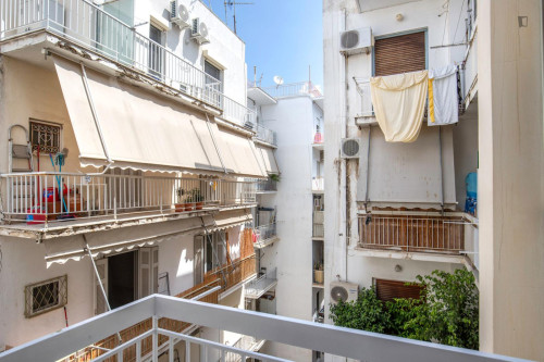 Bright 2-bedroom flat near the Megaro Moussikis subway station