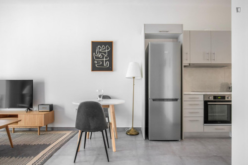Inviting 1-bedroom flat near the Evangelismos subway station - Gallery - 13