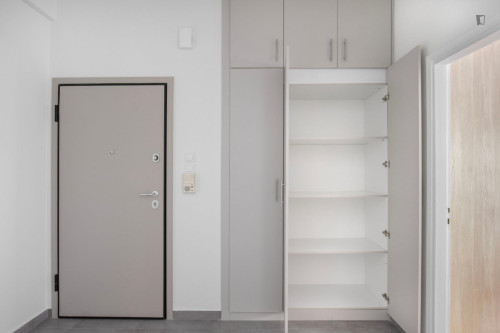 Inviting 1-bedroom flat near the Evangelismos subway station - Gallery - 15