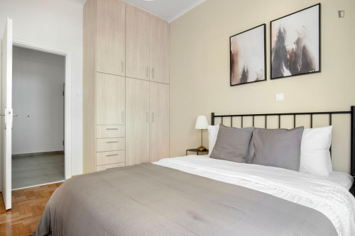 Inviting 1-bedroom flat near the Evangelismos subway station