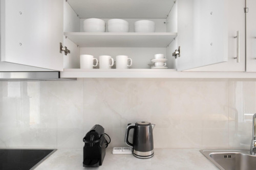 Inviting 1-bedroom flat near the Evangelismos subway station - Gallery - 12