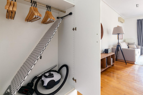 Inviting 1-bedroom flat near the Business College of Athens - Gallery - 13