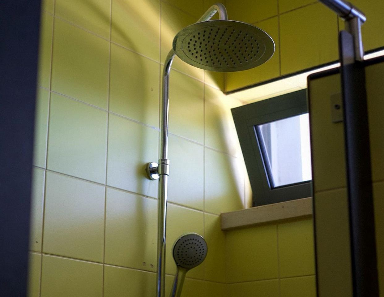 Mixed 4 Bed Dorm - 2