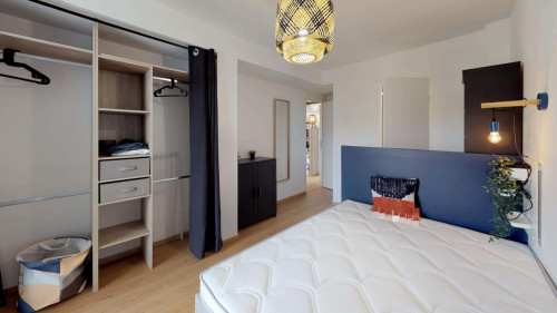 3 - NIMES