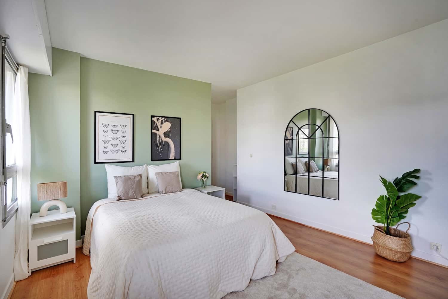 Move Into This Spacious 15 M² Room – ISY01 - 1