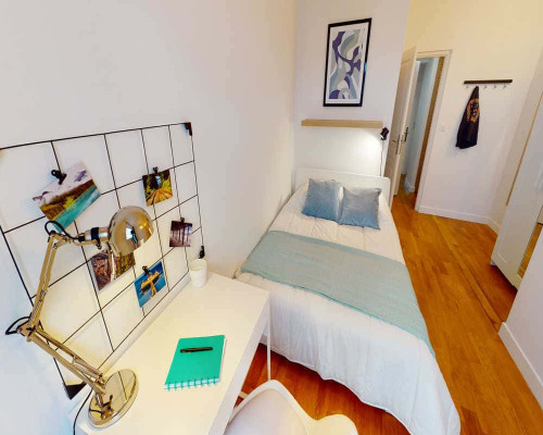 Chambre dans le Rue d'Enghien