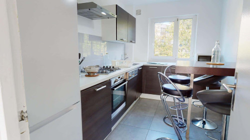 Room in Avenue Raymond de Veyssière, Écully for 81 m² with 5 bedrooms - Gallery - 12