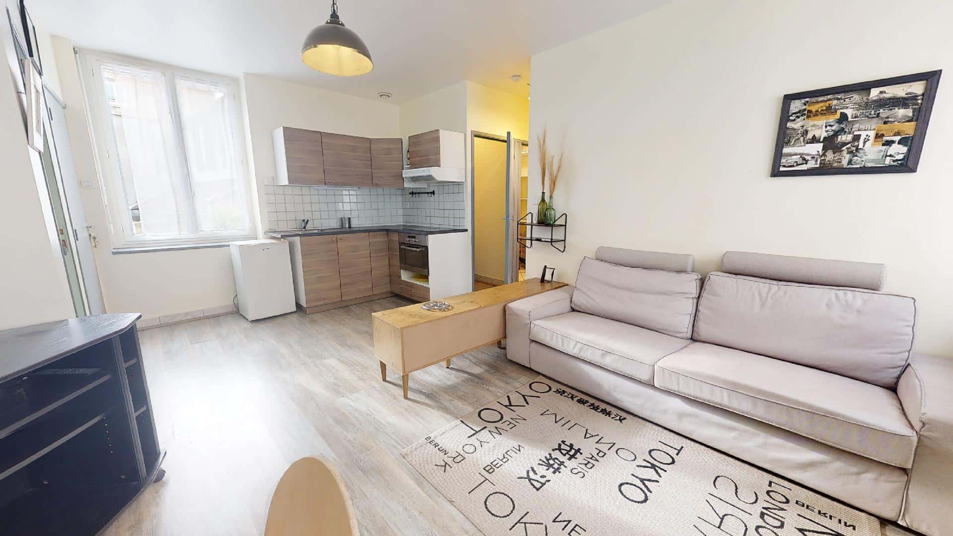 Apartment In Rue Des Frères Chappe, Saint-Étienne For 54 M² With 1 Bedroom - 1