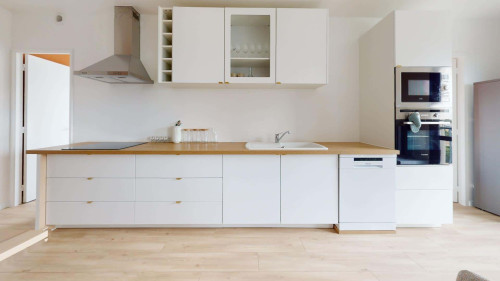 Room in Route de Seysses, Toulouse for 74 m² with 4 bedrooms