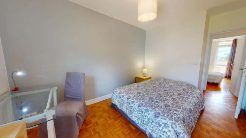 Room in Avenue Raymond de Veyssière, Écully for 81 m² with 5 bedrooms - Gallery - 17