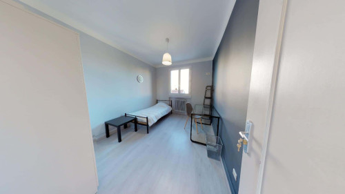 Room in Rue Xavier Privas, Lyon for 92 m² with 5 bedrooms