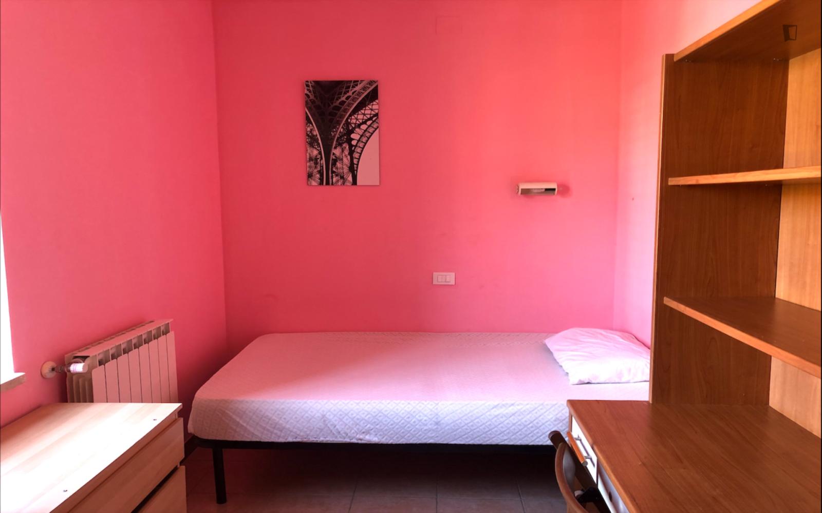 Pleasant Single Bedroom Near Piazza Filippo Andrea Doria Pamphili - 1