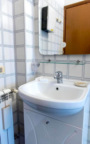 Neat 1 bedroom apartment in Ardeatino - Gallery - 6