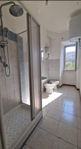 Pleasant double bedroom in Quartiere X Ostiense - Gallery - 5