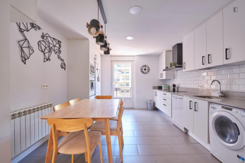 Double bedroom with cleaning service - Gallery - 13