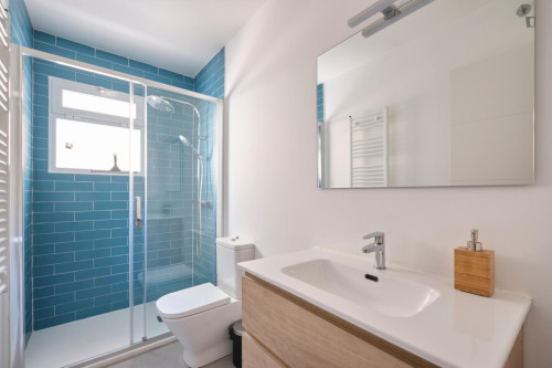 Double bedroom with cleaning service