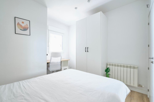 Double bedroom with cleaning service - Gallery - 17