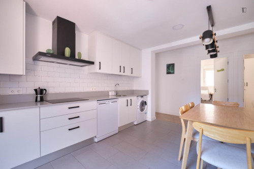 Double bedroom with cleaning service - Gallery - 11
