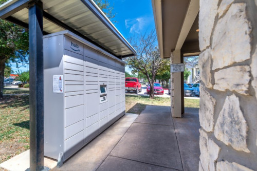 University Oaks, UTSA Student Apartments - On-site Facilities