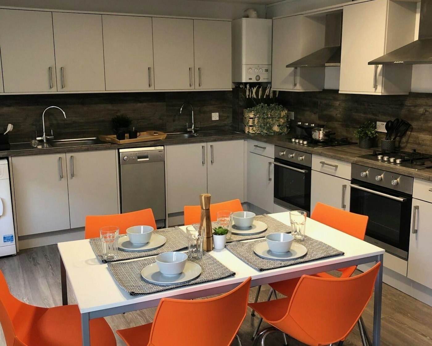  Seven Bed House (Shared)  -  Solly House @ Central Place  - Gallery -  3