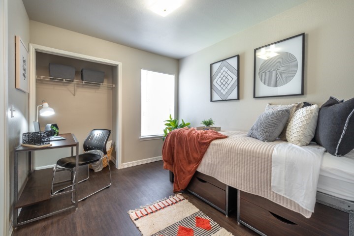 University Pines, UT Tyler Housing - Gallery - 26