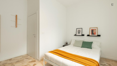 Charming single bedroom in Lorenteggio