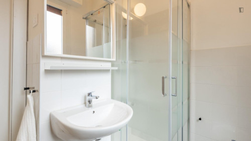Charming single bedroom in Lorenteggio - Gallery - 12