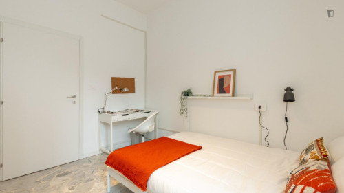 Pleasant single bedroom in Lorenteggio