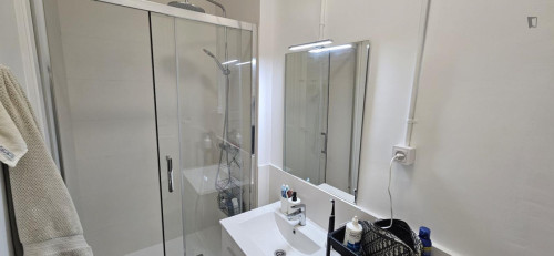 Lovely double bedroom near La Pedrera - Casa Milà  - Gallery - 4
